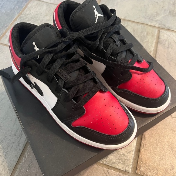 Jordan Other - Nike Air Jordan 1 Low GS 'Bred Toe' 2021  553560-612  Youth Size 4.5Y